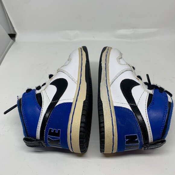 Nike Infant/Toddler Sneaker Shoes (2009) - Picture 4 of 6